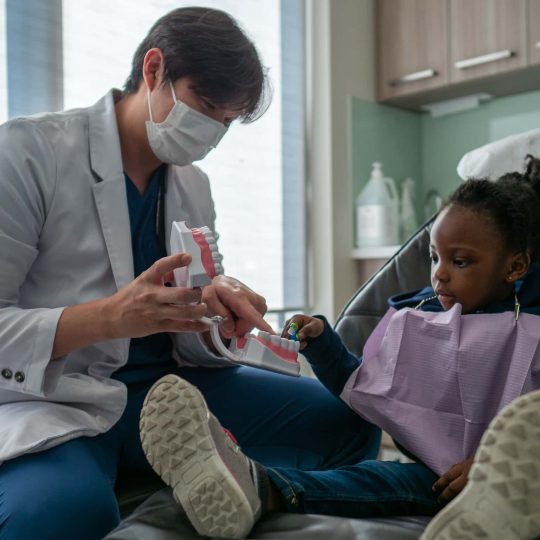 Dr. Do Sung dentist in Evanston Calgary